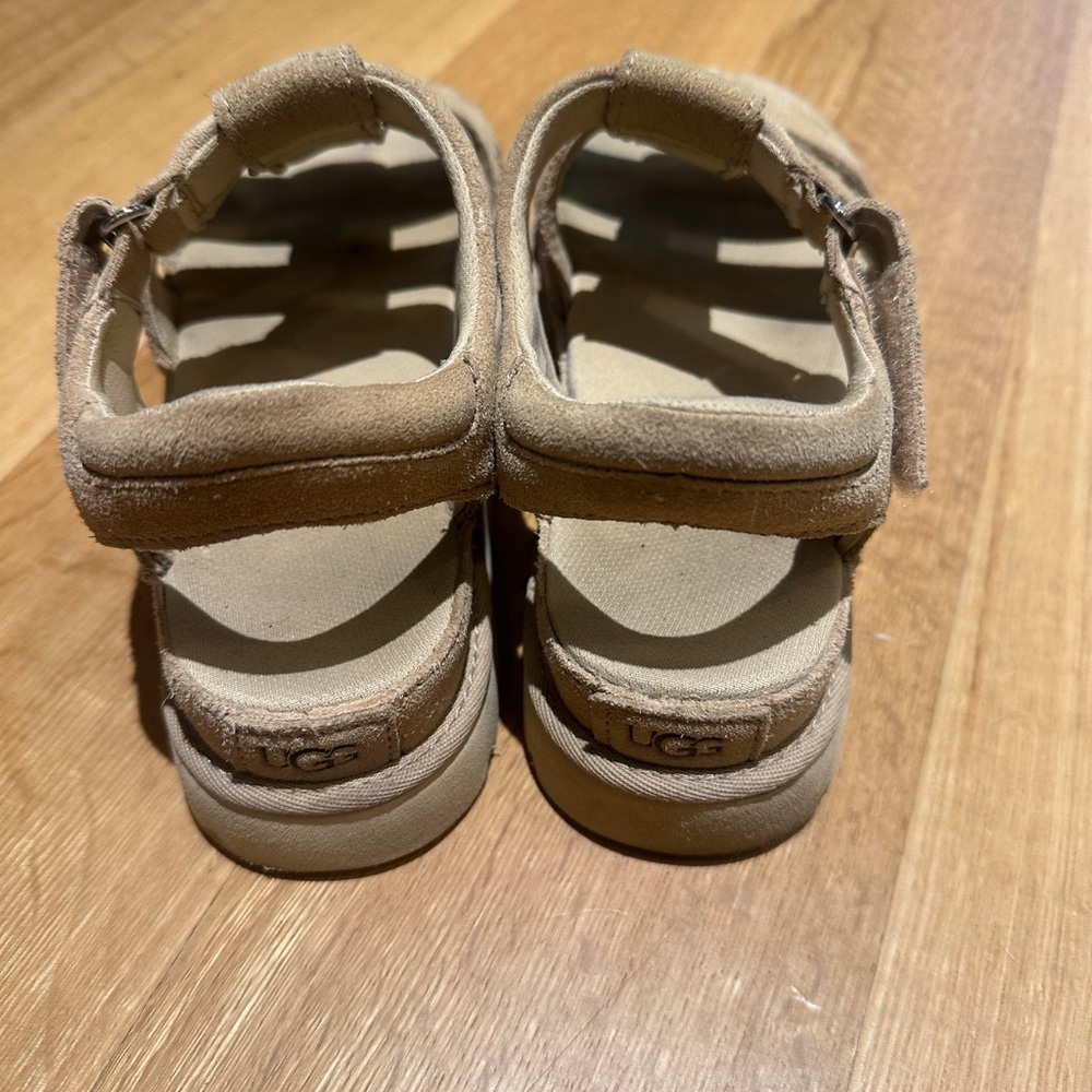 UGG Goldenstar Women's Tan Sandals - Picture 4 of 6